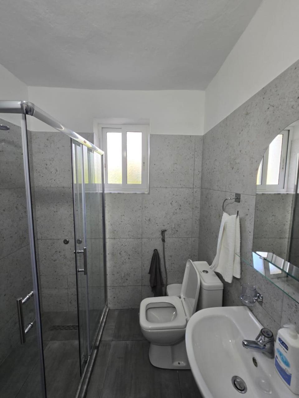 Aliaj Guest House Berat Exterior photo